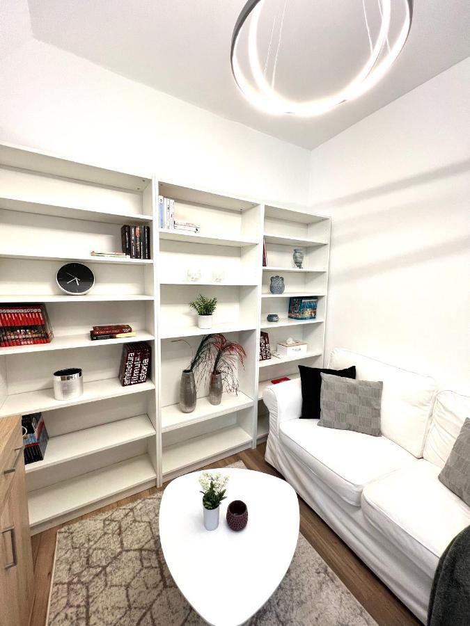 Hot Spot - Apartment - Sanador Victoriei Бухарест Экстерьер фото
