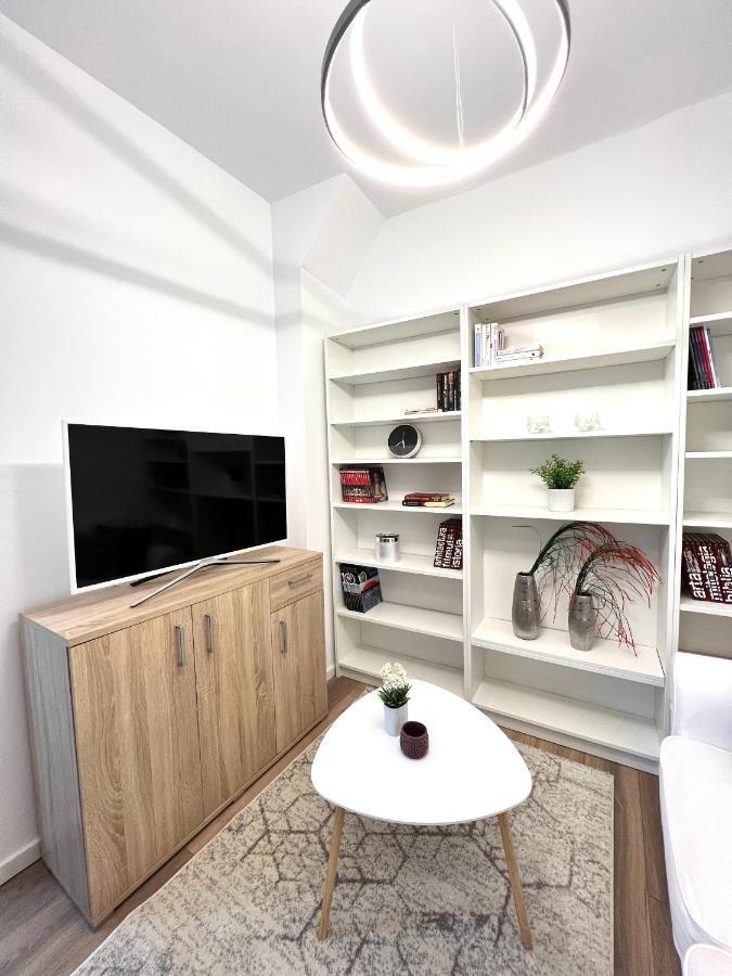 Hot Spot - Apartment - Sanador Victoriei Бухарест Экстерьер фото